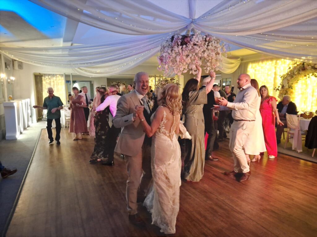 wedding DJ stirk house