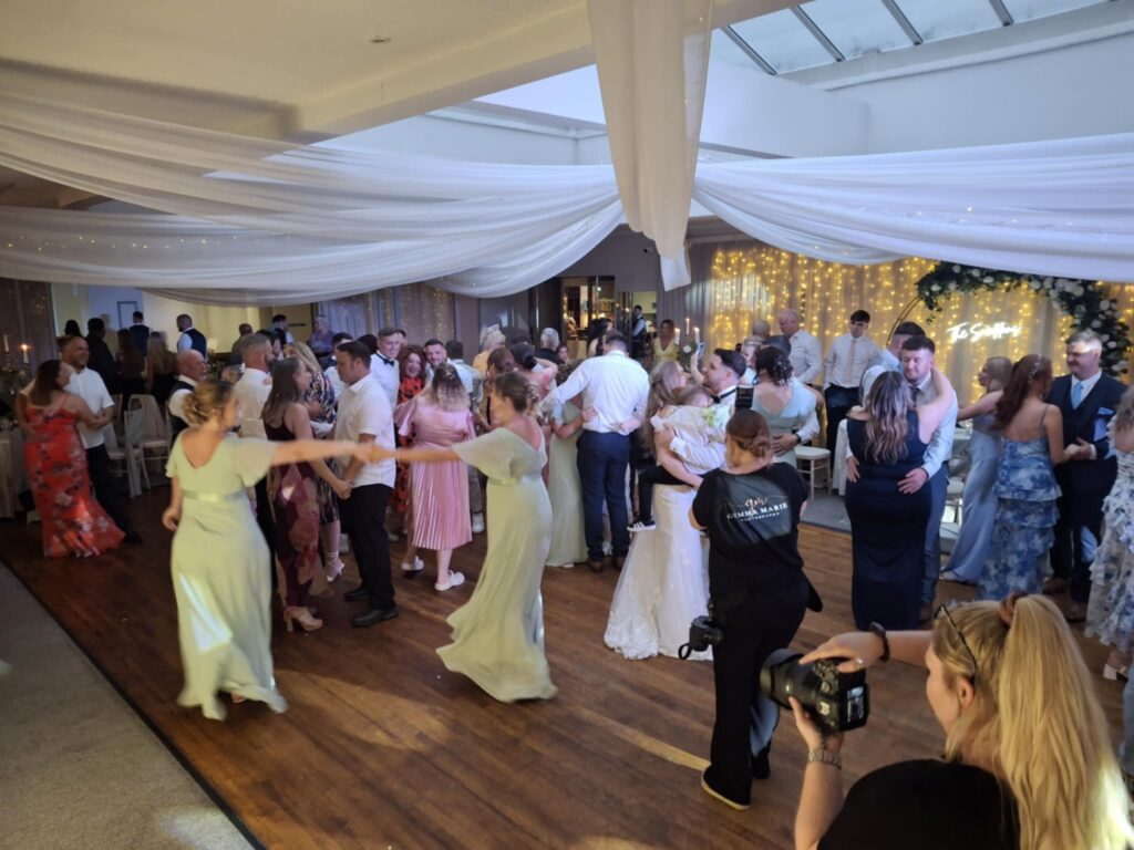 wedding dj stirk house