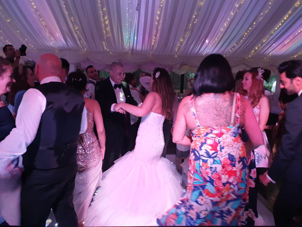 villa levens wedding dj