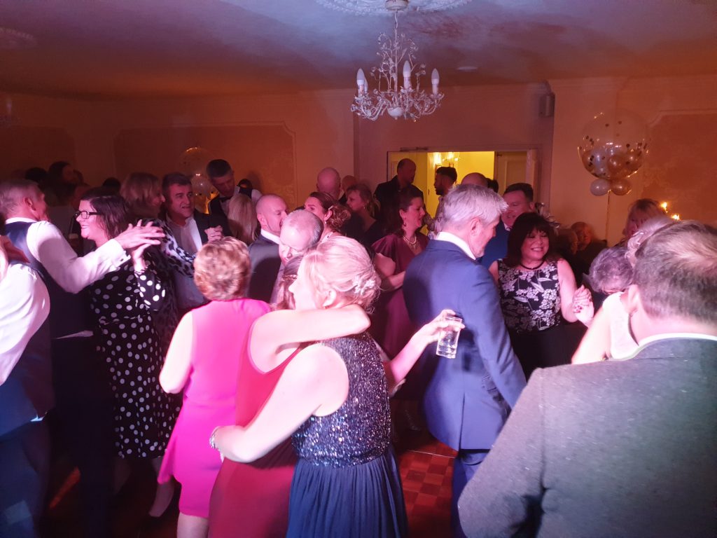 singleton lodge wedding DJ