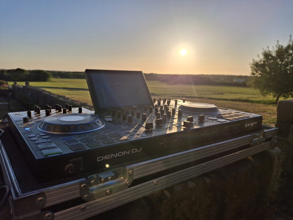 wedding dj outside