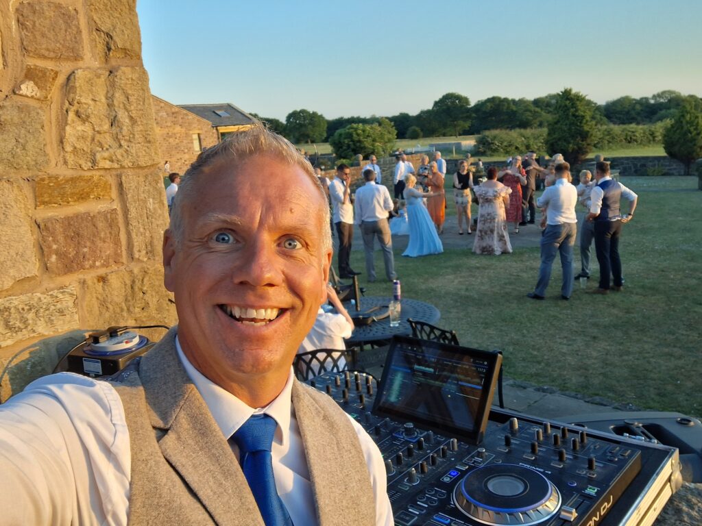 beeston manor wedding dj