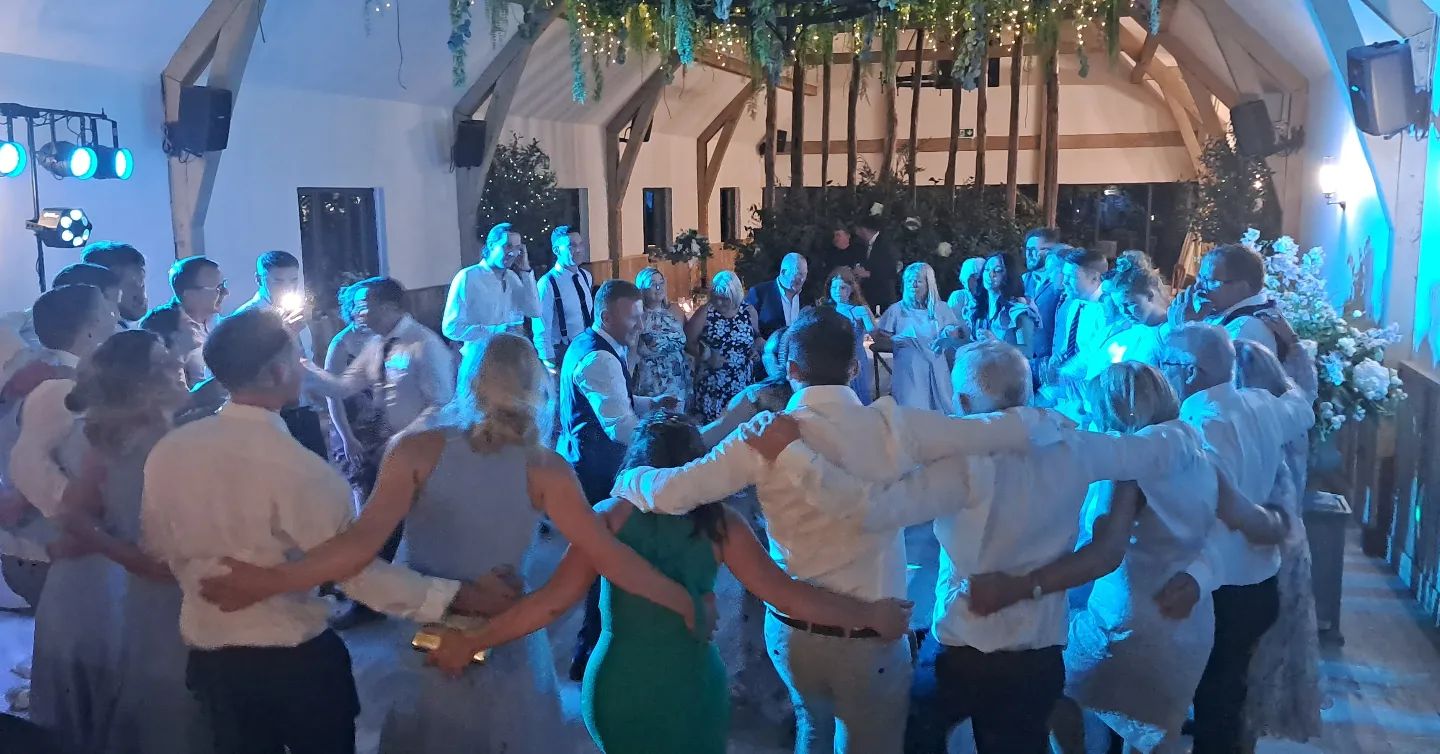 wedding dj river barn
