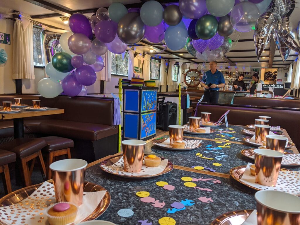boatel kids party